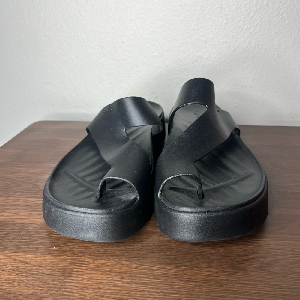 Crocs Black Getaway Platform Toe Loop Sandals Com… - image 4